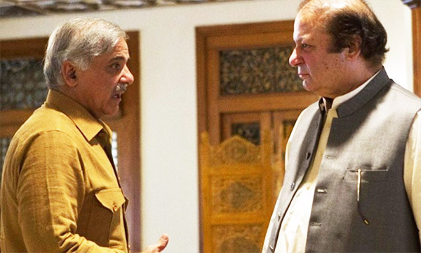 Nawaz Sharif and Shehbaz Sharif during some discussion